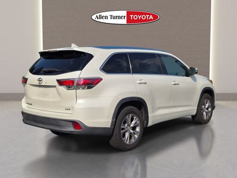 Used 2015 Toyota Highlander XLE FWD image 7