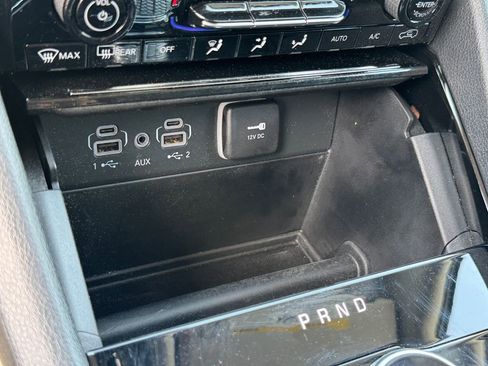 Used 2023 Jeep Grand Cherokee Laredo w/ MOPAR Finishing Package image 11