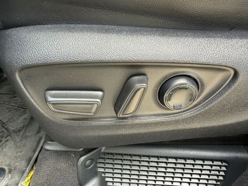 Used 2024 Toyota Sienna XLE Woodland Edition AWD/4WD image 28
