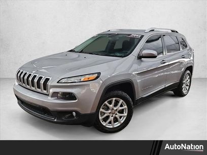 Used 2017 Jeep Cherokee Latitude w/ Comfort/Convenience Group