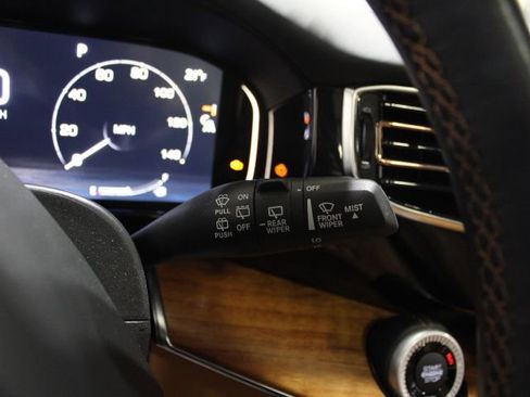 Used 2022 Jeep Grand Wagoneer Series III image 35