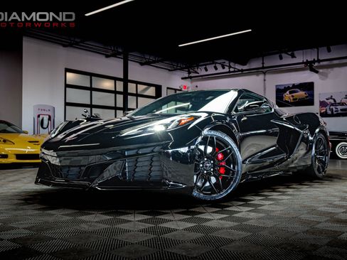 Used 2024 Chevrolet Corvette Z06 w/ Battery Protection Package image 1