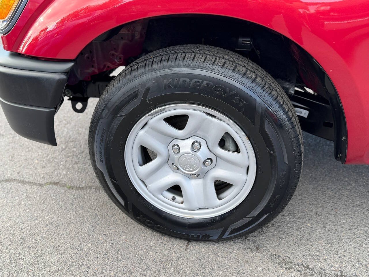Used 2002 Toyota Tacoma 2WD Regular Cab image 75