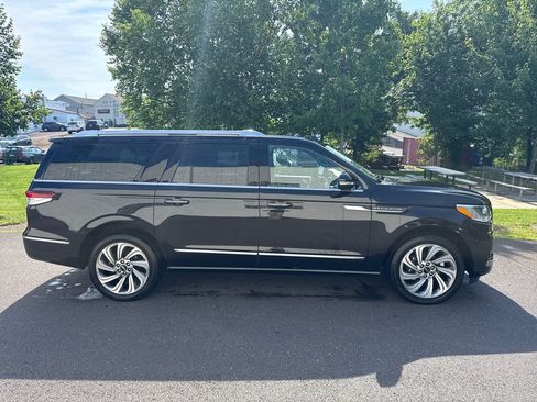 Used 2022 Lincoln Navigator L Reserve AWD/4WD image 6
