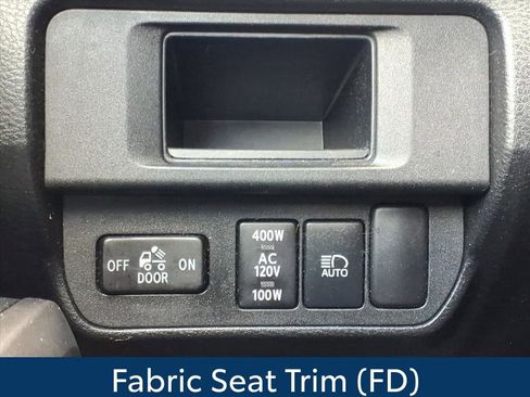 Used 2018 Toyota Tacoma TRD Sport AWD/4WD image 17