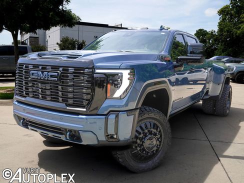 Used 2025 GMC Sierra 3500 Denali w/ Technology Package AWD/4WD image 1