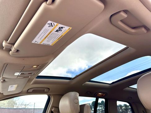 Used 2013 Mercedes-Benz GL 550 4MATIC image 22