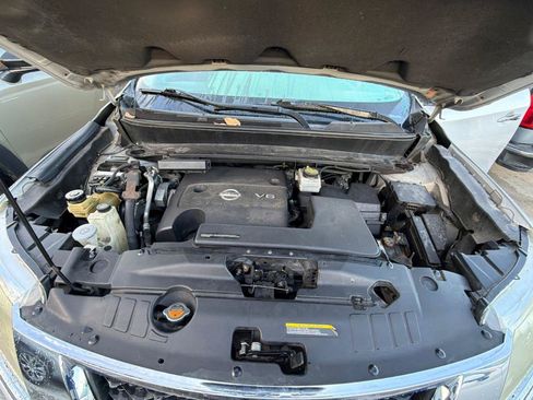 Used 2013 Nissan Pathfinder Platinum w/ Platinum Premium Pkg AWD/4WD image 5