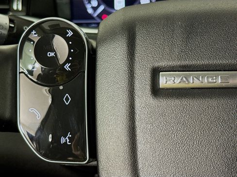 Used 2020 Land Rover Range Rover Evoque SE image 13