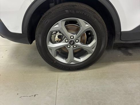 Used 2025 Ford Escape ST-Line Select AWD/4WD image 30