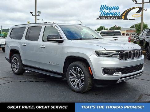 Used 2024 Jeep Wagoneer L Series II w/ Flexible Seating Group image 1