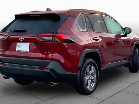 Used 2025 Toyota RAV4 XLE FWD image 13