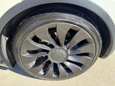 Used 2020 Tesla Model Y Performance AWD/4WD image 9