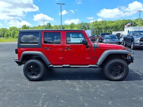 Used 2014 Jeep Wrangler Unlimited Sport w/ Dual Top Group AWD/4WD image 5