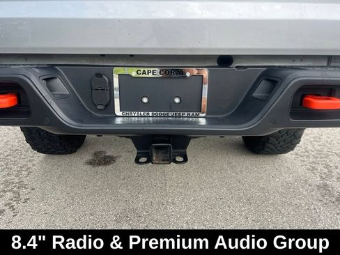 Used 2021 Jeep Gladiator Mojave w/ Dual Top Group AWD/4WD image 9