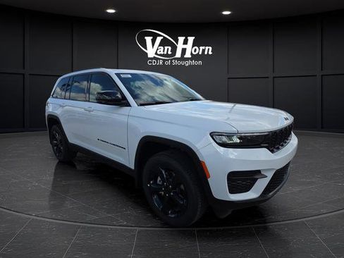 New 2025 Jeep Grand Cherokee Altitude image 43