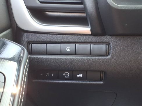 Used 2023 Nissan Rogue SV w/ SV Premium B Package AWD/4WD image 31