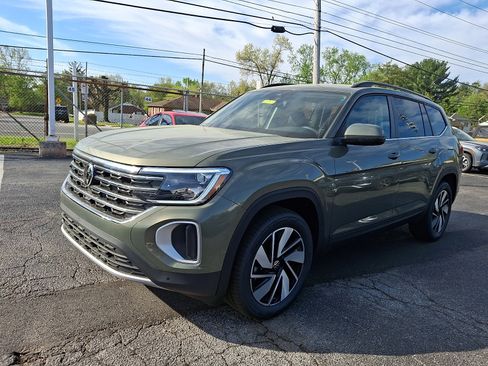 New 2026 Volkswagen Atlas SE AWD/4WD image 2