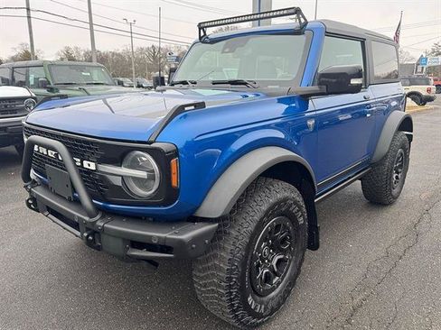 Certified 2021 Ford Bronco First Edition AWD/4WD image 3