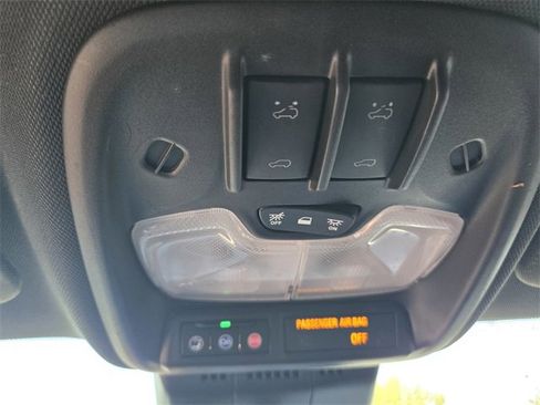 Used 2023 GMC Canyon AT4 image 20