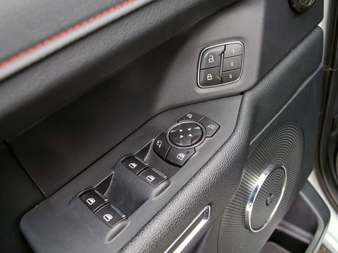 Used 2022 Ford Expedition Max Limited image 27