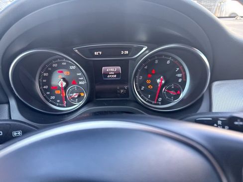 Used 2018 Mercedes-Benz GLA 250 4MATIC image 15