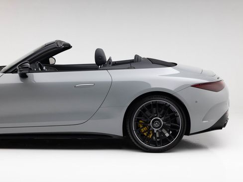 Used 2022 Mercedes-Benz SL 63 AMG 4MATIC image 39