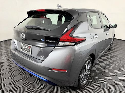 Used 2019 Nissan Leaf SV w/ SV Technology Package FWD image 9