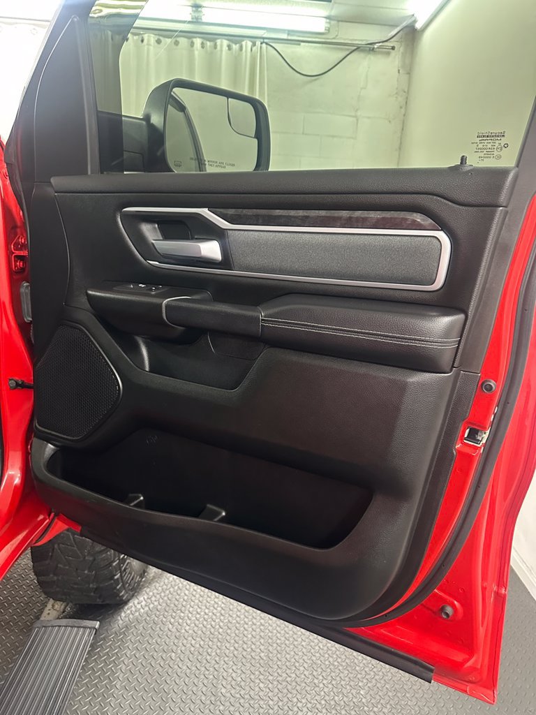 Used 2022 RAM 1500 Big Horn AWD/4WD image 38