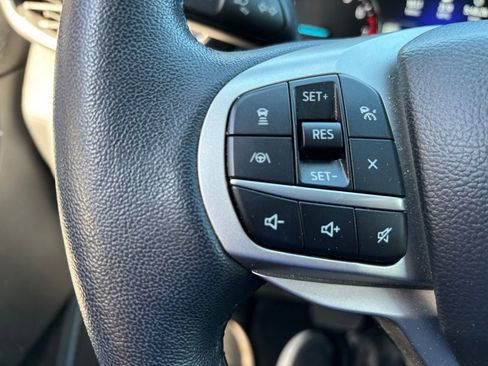 Used 2022 Ford Explorer Limited w/ Equipment Group 301A AWD/4WD image 13