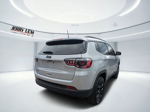 New 2026 Jeep Compass Latitude AWD/4WD image 3