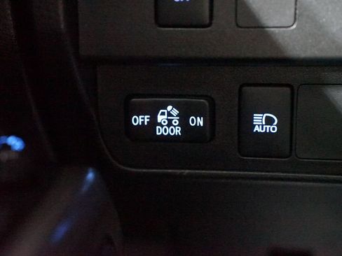 Certified 2023 Toyota Tacoma SR5 RWD image 22