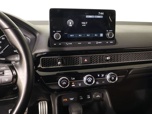 Used 2025 Honda Civic Sport image 5