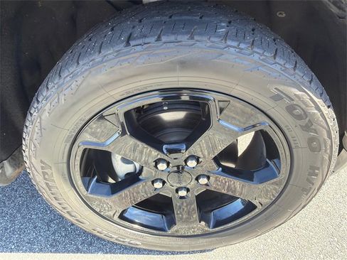 Used 2019 Jeep Grand Cherokee Laredo image 12