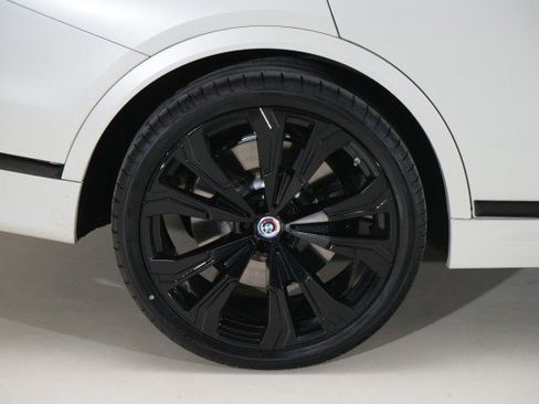 Used 2023 BMW X7 M60i w/ Executive Package image 31