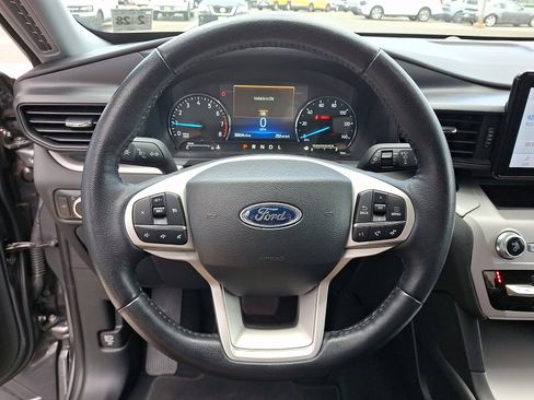 Certified 2023 Ford Explorer XLT image 23