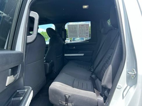 Used 2024 Toyota Tacoma TRD Off-Road AWD/4WD image 17