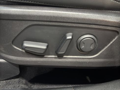 Used 2022 Kia Sorento SX image 19