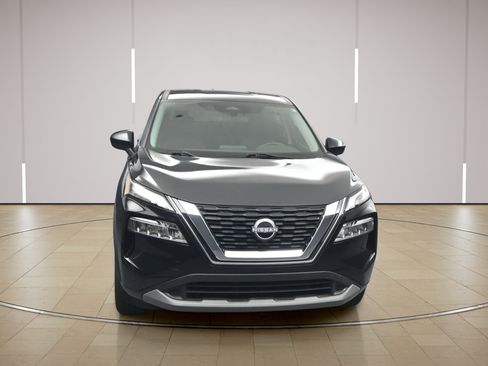 Certified 2023 Nissan Rogue SV FWD image 2