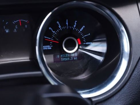 Used 2013 Ford Mustang GT RWD image 47