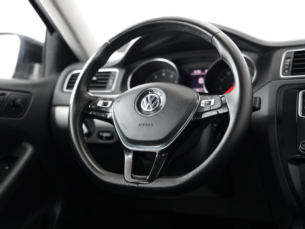 Used 2017 Volkswagen Jetta SE FWD image 11