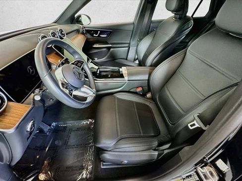 Used 2026 Mercedes-Benz GLC 300 4MATIC image 19