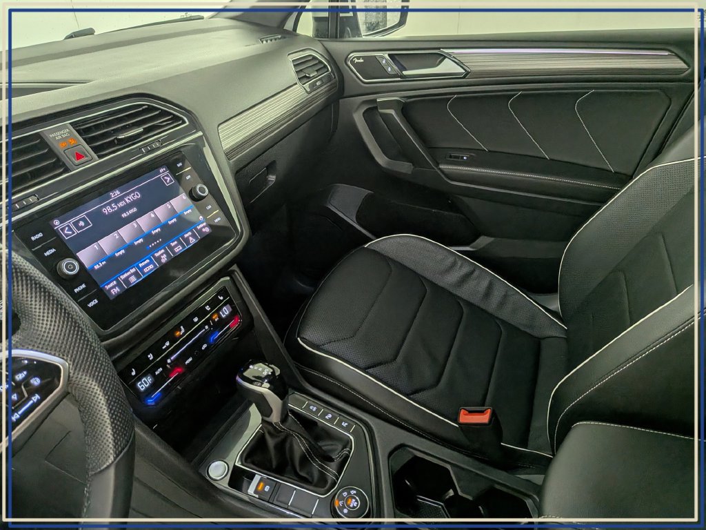 Used 2024 Volkswagen Tiguan SEL R-Line AWD/4WD image 27