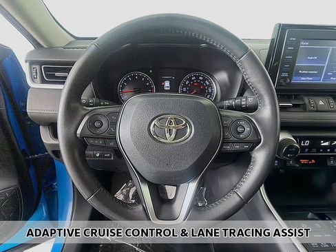 Used 2019 Toyota RAV4 XLE Premium w/ Cold Weather Package AWD/4WD image 4