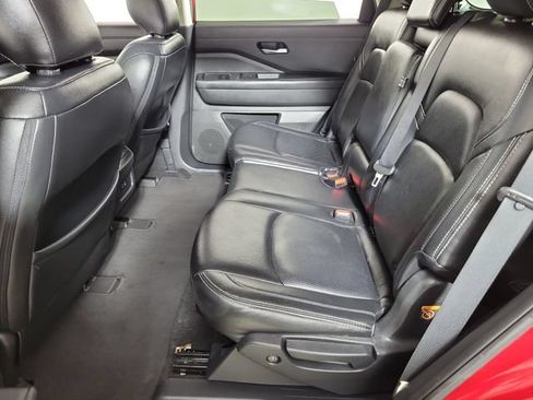 Used 2022 Nissan Pathfinder SV w/ SV Black Package FWD image 12