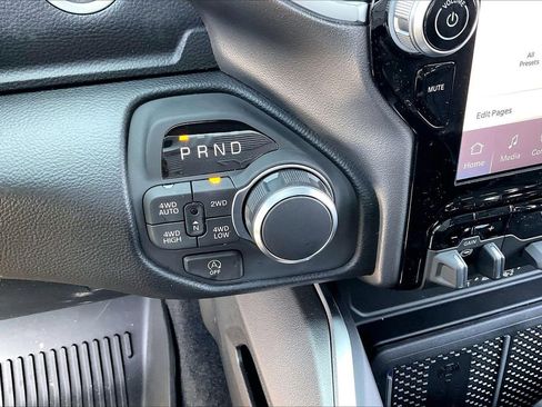 New 2026 RAM 1500 4x4 Crew Cab image 30