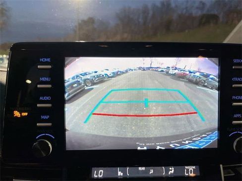 Used 2024 Toyota Sienna XLE image 25