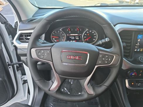 Used 2023 GMC Acadia SLT FWD image 18
