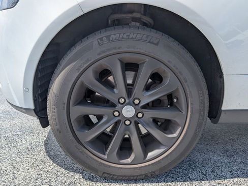 Used 2017 Land Rover Range Rover HSE image 6