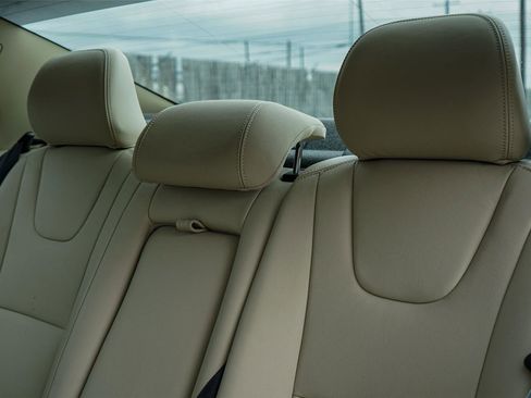 Used 2018 Volvo S60 T5 Dynamic w/ Vision Package image 24